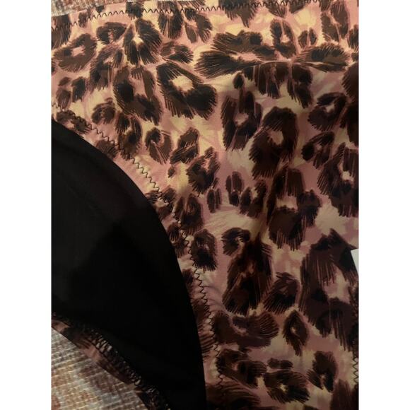 Aerie Leopard Bikini Bottom - Picture 4 of 13